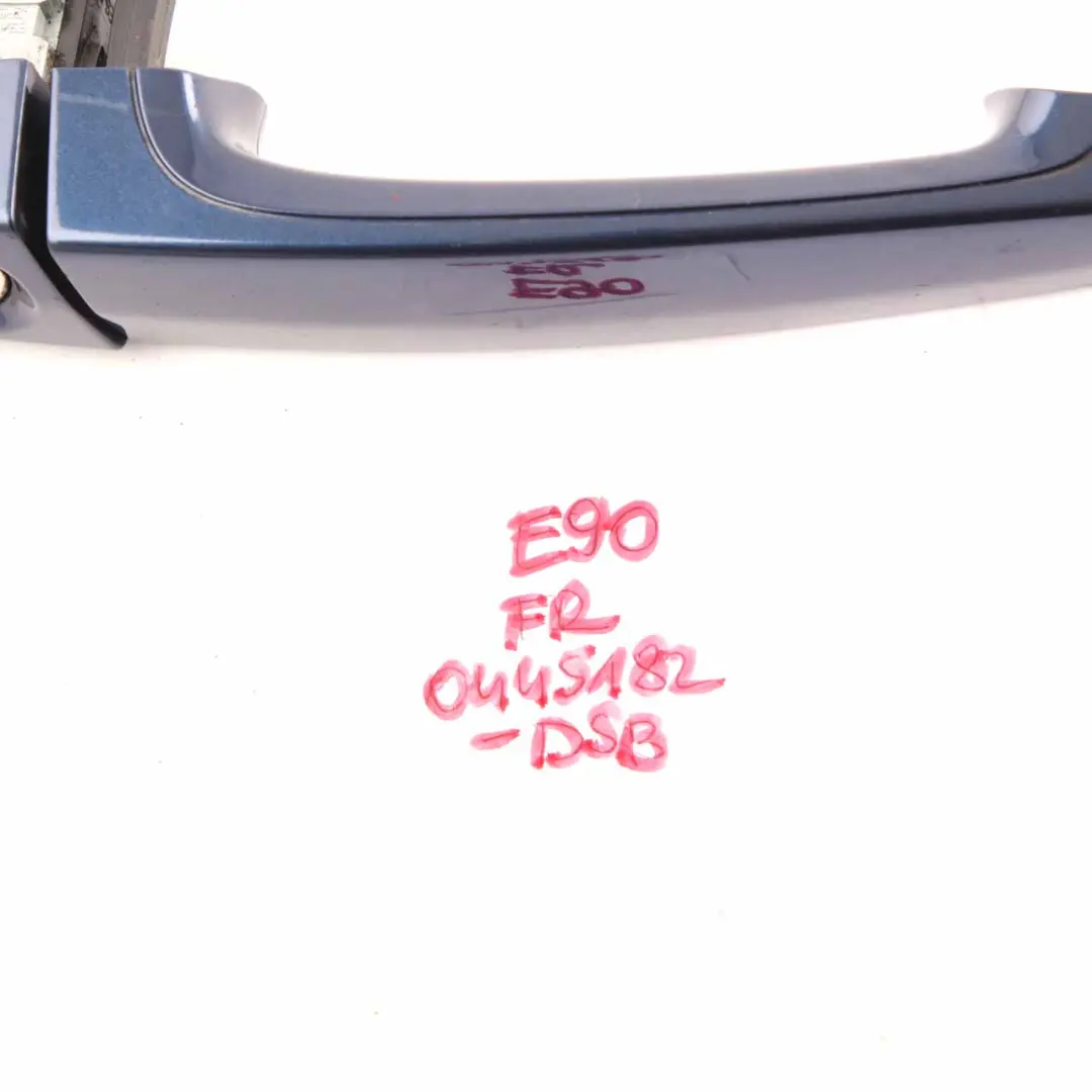 Door Handle BMW E90 E91 Front Right Grab O/S Tiefseeblau Blue Metallic A76 to with Part number 0445182 Door Handle BMW E90 E91 Front Right Grab O/S Tiefseeblau Blue Metallic A76 - SKU rhd-0445182-DSB - Part number 0445182