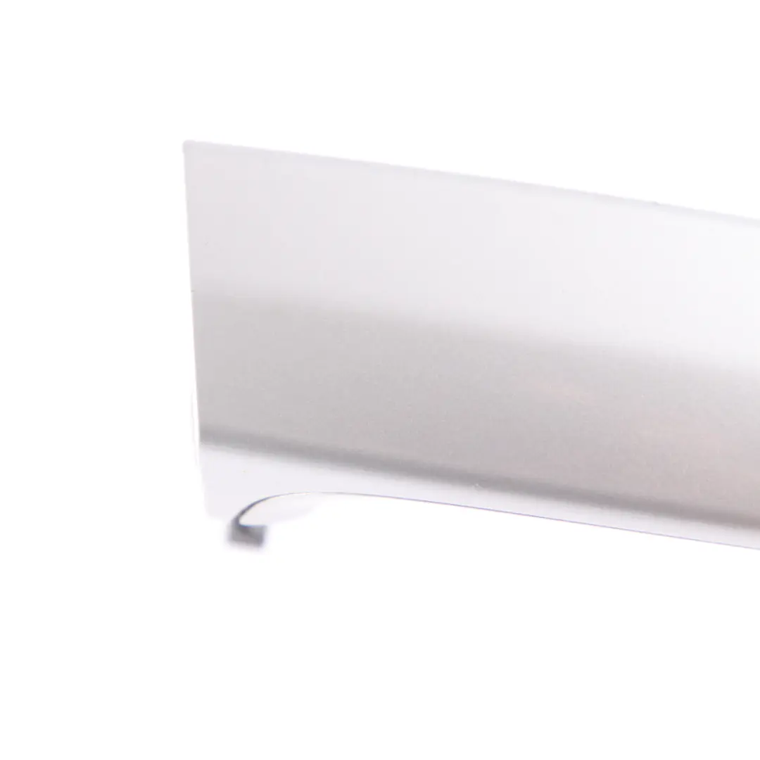 Maniglia porta anteriore posteriore destra Titansilber per BMW E90 E91 con numero di parte 0445182 BMW E90 E91 Maniglia porta anteriore posteriore destra Titansilber - SKU 0445182-TS - Numero di parte 0445182