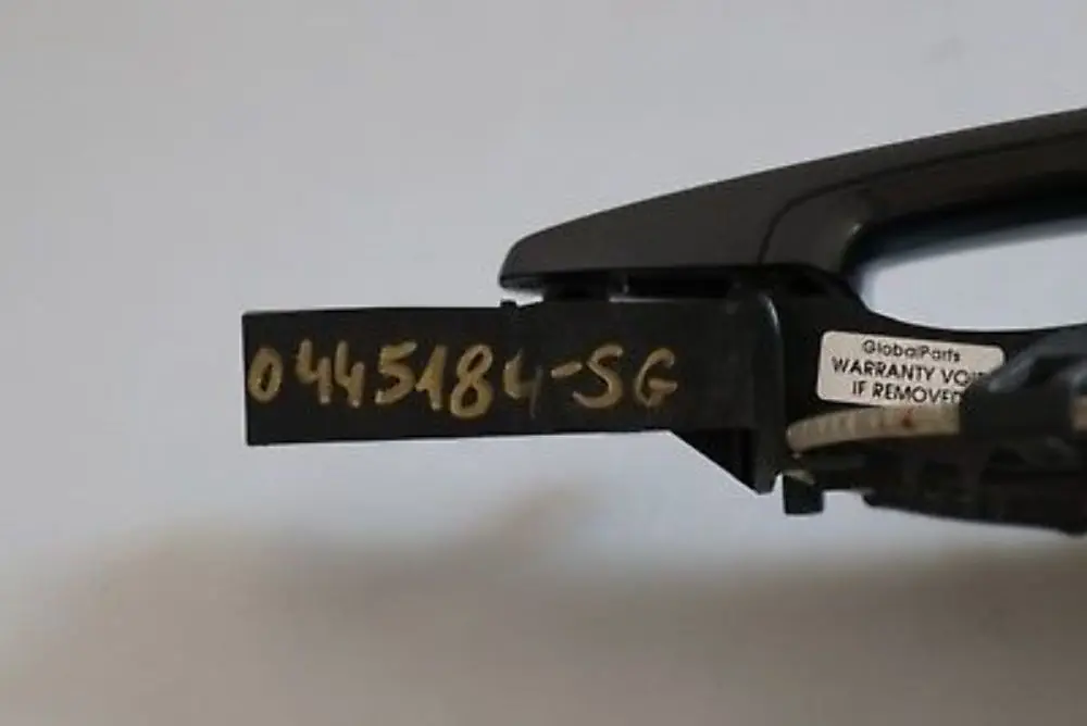 Complete Front Right Grab Handle O/S Sparkling Graphite to BMW 3 Series E90 E91 with Part number 445184 BMW 3 Series E90 E91 Complete Front Right Grab Handle O/S Sparkling Graphite - SKU rhd-0445184-SG - Part number 445184