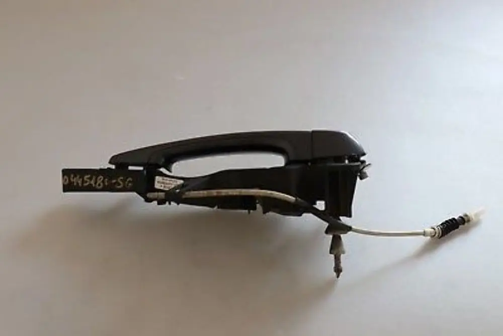 Complete Front Right Grab Handle O/S Sparkling Graphite to BMW 3 Series E90 E91 with Part number 445184 BMW 3 Series E90 E91 Complete Front Right Grab Handle O/S Sparkling Graphite - SKU rhd-0445184-SG - Part number 445184