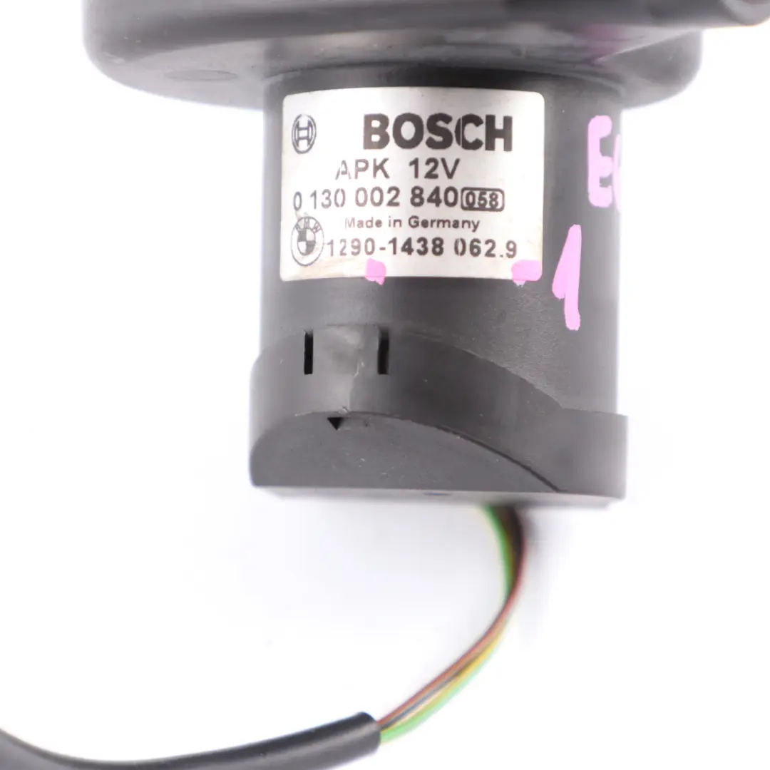 E-Box Fan Blower Motor Housing to BMW E60 E61 E65 X3 E83 X5 E53 E70 Z4 E85 with Part number 1438062 BMW E60 E61 E65 X3 E83 X5 E53 E70 Z4 E85 E-Box Fan Blower Motor Housing - SKU rhd-1438062-1 - Part number 1438062