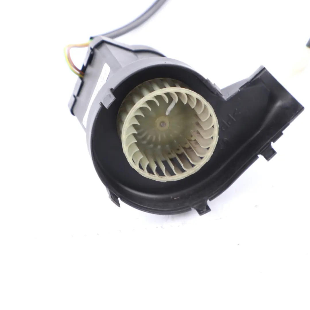 E-Box Fan Blower Motor Housing to BMW E60 E61 E65 X3 E83 X5 E53 E70 Z4 E85 with Part number 1438062 BMW E60 E61 E65 X3 E83 X5 E53 E70 Z4 E85 E-Box Fan Blower Motor Housing - SKU rhd-1438062-1 - Part number 1438062