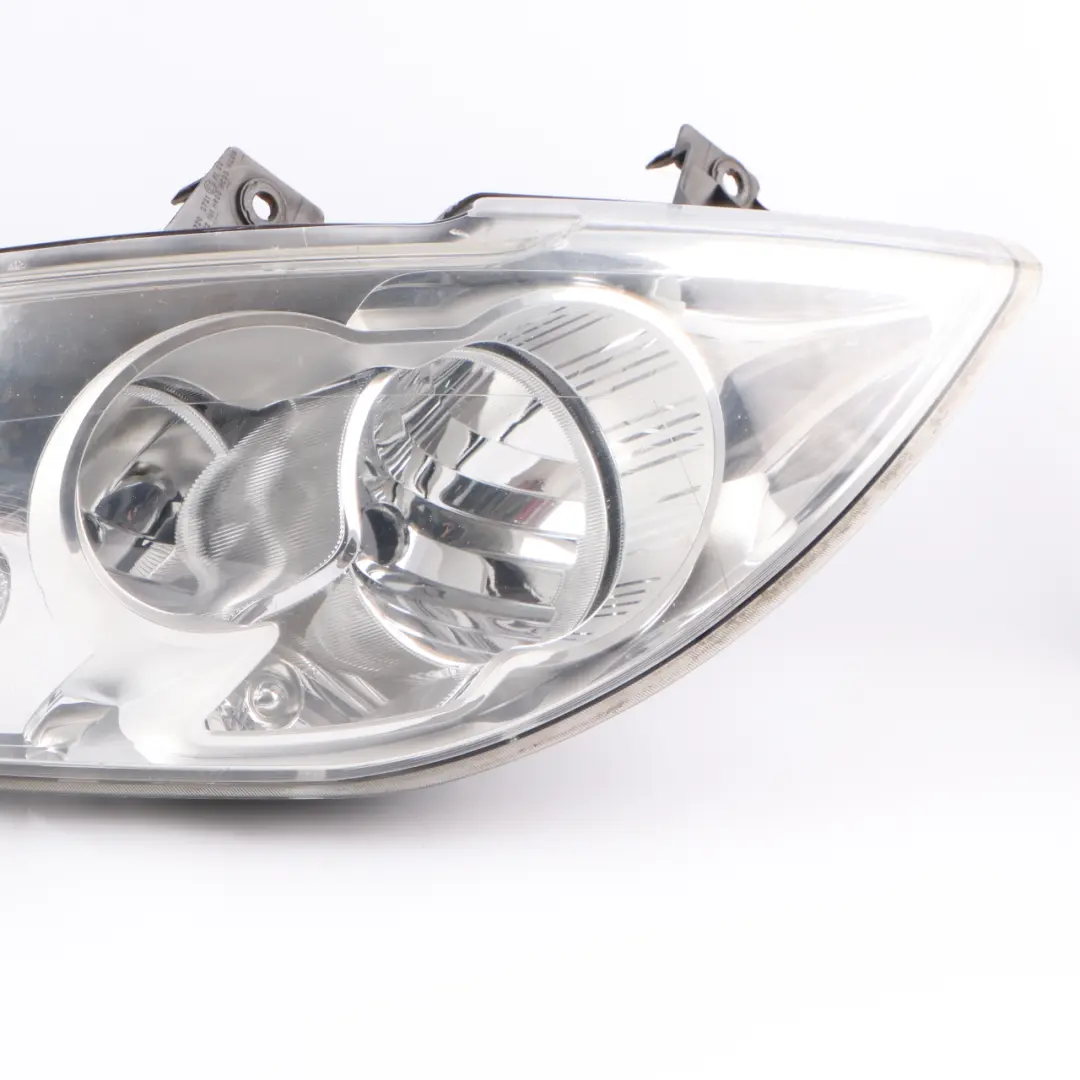Headlight Lamp Front Right O/S to Renault Master 3 Vauxhall Movano B with Part number 260108202R Renault Master 3 Vauxhall Movano B Headlight Lamp Front Right O/S - SKU rhd-260108202R - Part number 260108202R