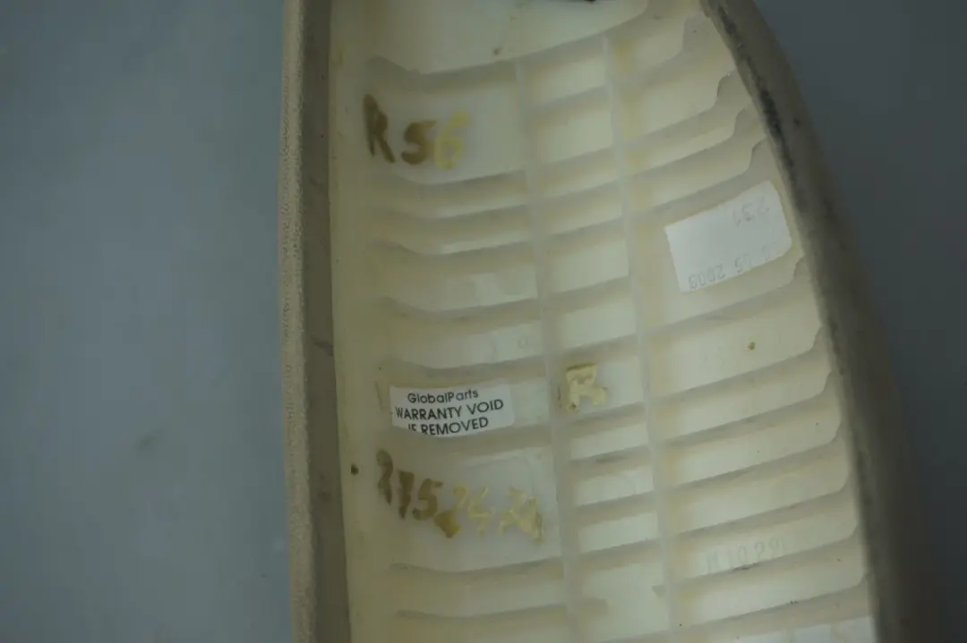 Armrest Cover Trim Front Right Door O/S Cream White to BMW Mini Cooper R55 R56 R57 with Part number 2752474 BMW Mini Cooper R55 R56 R57 Armrest Cover Trim Front Right Door O/S Cream White - SKU rhd-2752474 - Part number 2752474