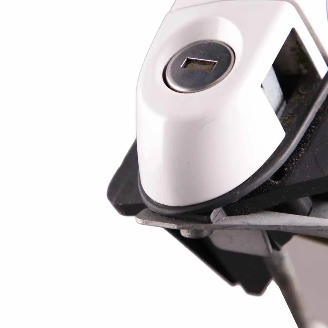 Grab Handle BMW X1 E84 Front Right Outside Door Alpinweiss Alpine White 300 to with Part number 2992972 Grab Handle BMW X1 E84 Front Right Outside Door Alpinweiss Alpine White 300 - SKU rhd-2992972-AW - Part number 2992972