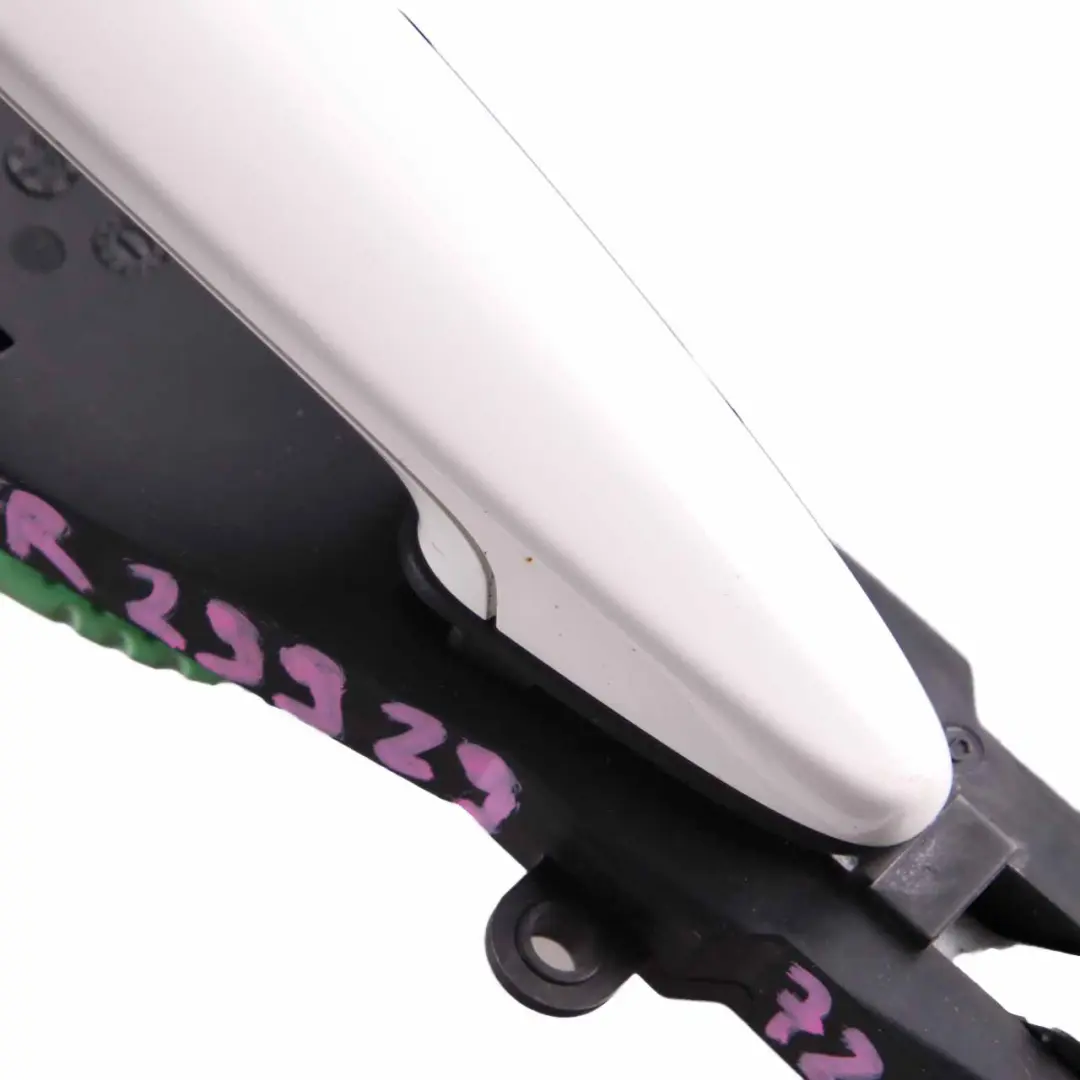 Grab Handle BMW X1 E84 Front Right Outside Door Alpinweiss Alpine White 300 to with Part number 2992972 Grab Handle BMW X1 E84 Front Right Outside Door Alpinweiss Alpine White 300 - SKU rhd-2992972-AW - Part number 2992972