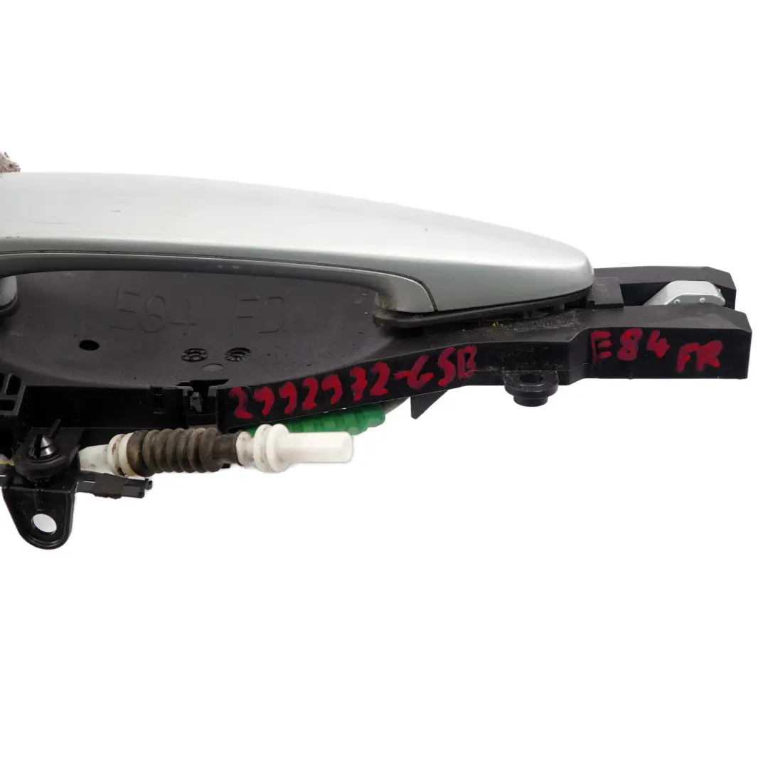 Door Handle Grab Front Right O/S Glacier Silber Silver Metallic A83 to BMW X1 E84 with Part number 2992972 BMW X1 E84 Door Handle Grab Front Right O/S Glacier Silber Silver Metallic A83 - SKU rhd-2992972-GSB - Part number 2992972