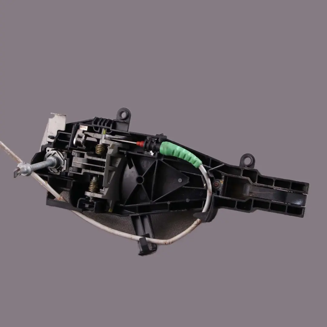 Front Right Door Grab Handle O/S Mineral White Metallic A96 to BMW X1 E84 1 with Part number 2992972 BMW X1 E84 1 Front Right Door Grab Handle O/S Mineral White Metallic A96 - SKU rhd-2992972-MW1 - Part number 2992972