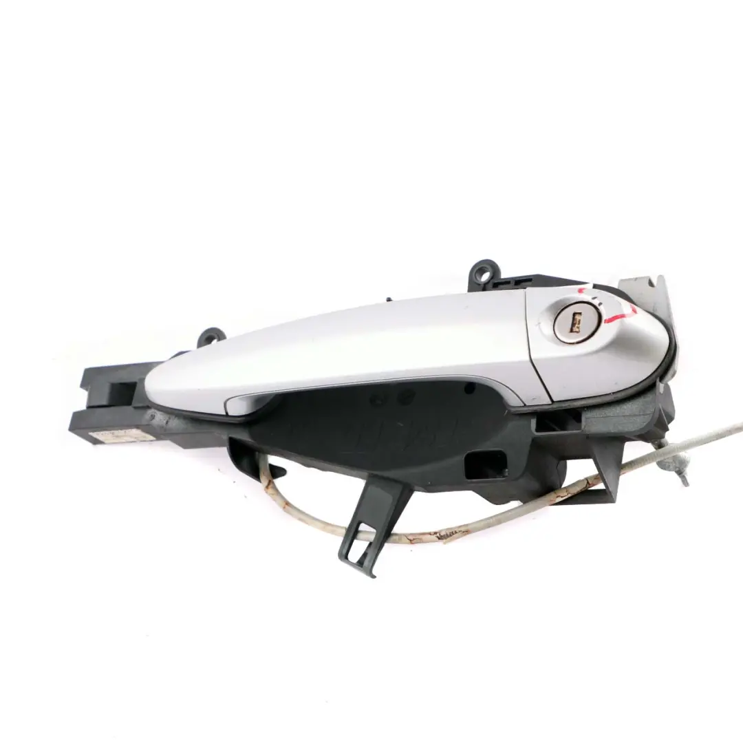 Front Right Door Grab Handle O/S Titansilber Titanium Silver 354 to BMW X1 E84 with Part number 2992972 BMW X1 E84 Front Right Door Grab Handle O/S Titansilber Titanium Silver 354 - SKU rhd-2992972-TS - Part number 2992972