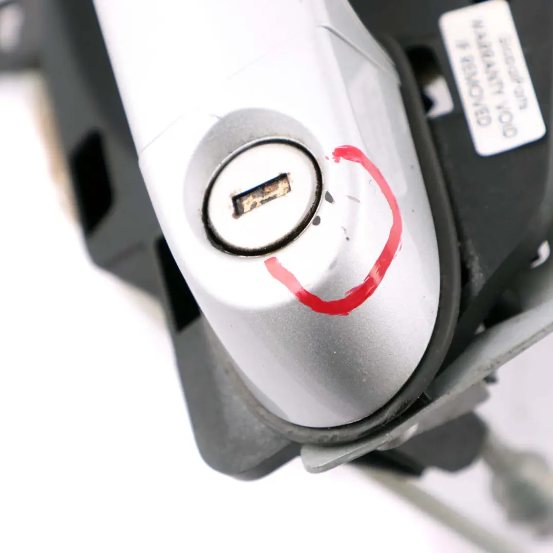 Front Right Door Grab Handle O/S Titansilber Titanium Silver 354 to BMW X1 E84 with Part number 2992972 BMW X1 E84 Front Right Door Grab Handle O/S Titansilber Titanium Silver 354 - SKU rhd-2992972-TS - Part number 2992972