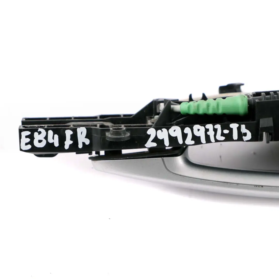 Front Right Door Grab Handle O/S Titansilber Titanium Silver 354 to BMW X1 E84 with Part number 2992972 BMW X1 E84 Front Right Door Grab Handle O/S Titansilber Titanium Silver 354 - SKU rhd-2992972-TS - Part number 2992972