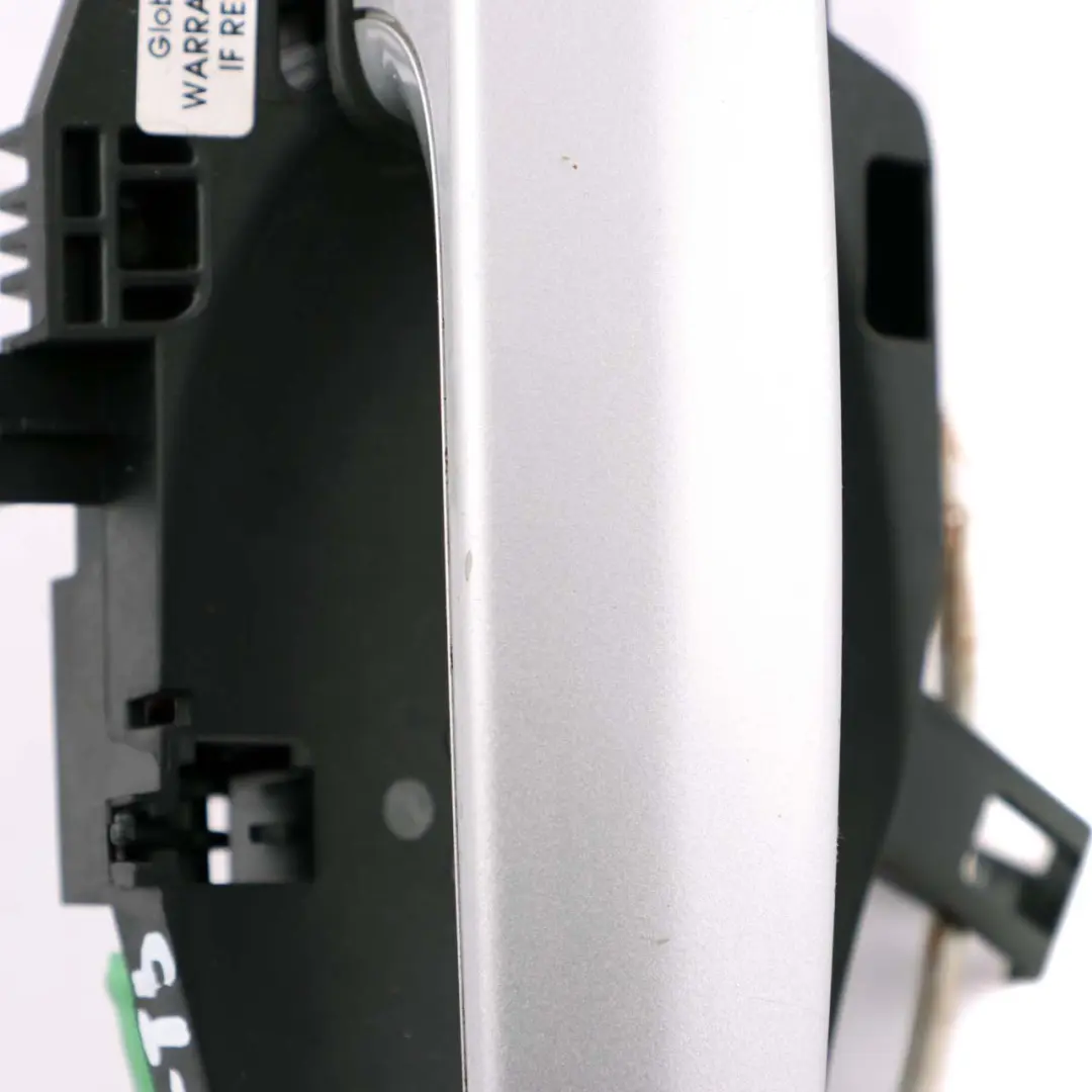 Front Right Door Grab Handle O/S Titansilber Titanium Silver 354 to BMW X1 E84 with Part number 2992972 BMW X1 E84 Front Right Door Grab Handle O/S Titansilber Titanium Silver 354 - SKU rhd-2992972-TS - Part number 2992972