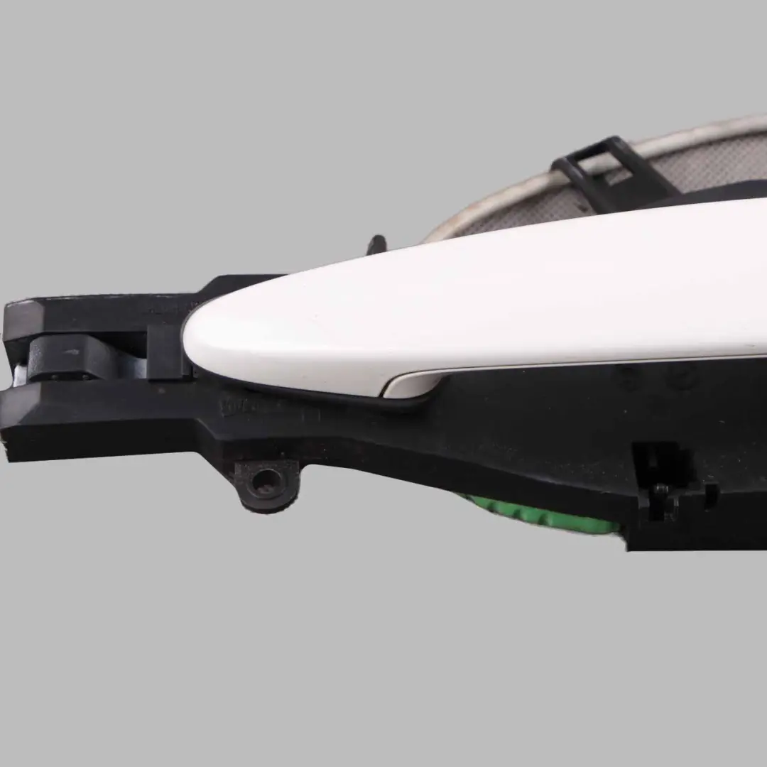 Door Handle Front Left N/S Outside Exterior Grab Alpinweiss - 300 to BMW X1 E84 with Part number 2992973 BMW X1 E84 Door Handle Front Left N/S Outside Exterior Grab Alpinweiss - 300 - SKU rhd-2992973-AW1 - Part number 2992973