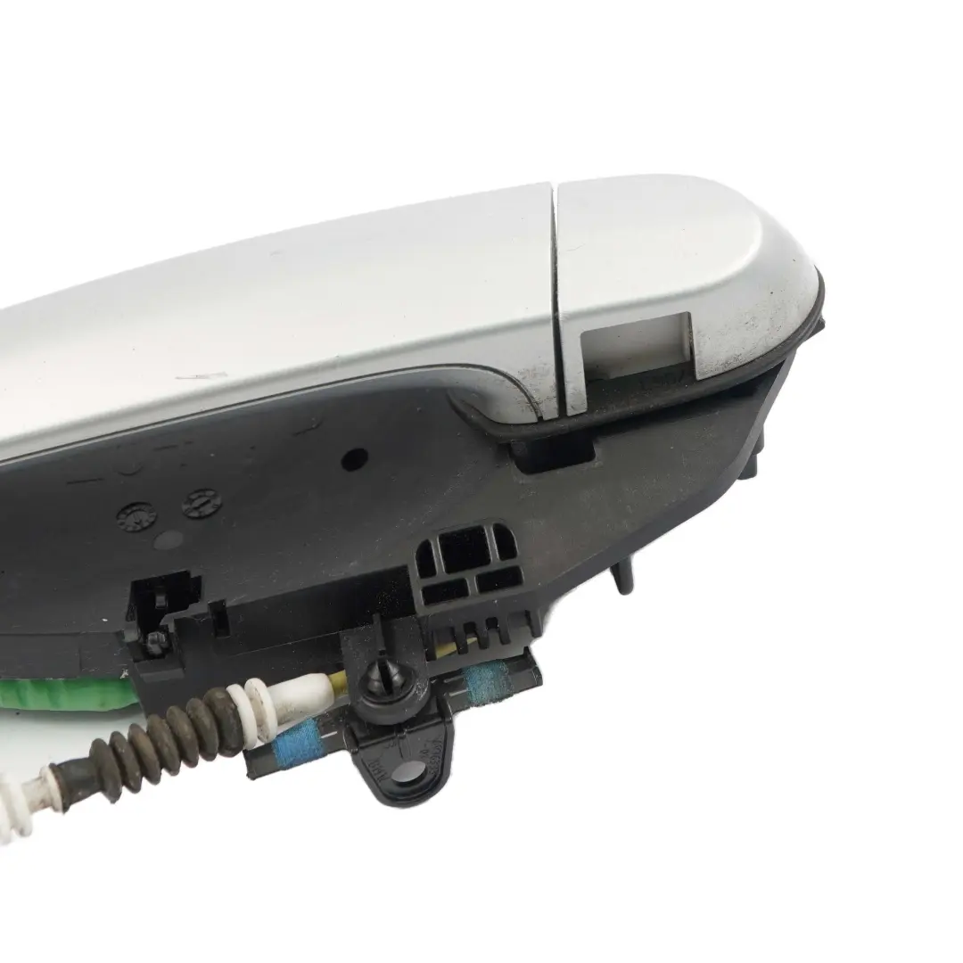 Door Handle Grab Front Left N/S Glacier Silber Silver Metallic A83 to BMW X1 E84 with Part number 2992973 BMW X1 E84 Door Handle Grab Front Left N/S Glacier Silber Silver Metallic A83 - SKU rhd-2992973-GSB - Part number 2992973