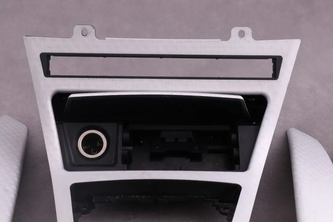 Set Trim Strip Door Gearshift Gear Cover Wolkenschliff Alu to BMW X3 Series E83 with Part number 3401826 BMW X3 Series E83 Set Trim Strip Door Gearshift Gear Cover Wolkenschliff Alu - SKU rhd-3401826 - Part number 3401826