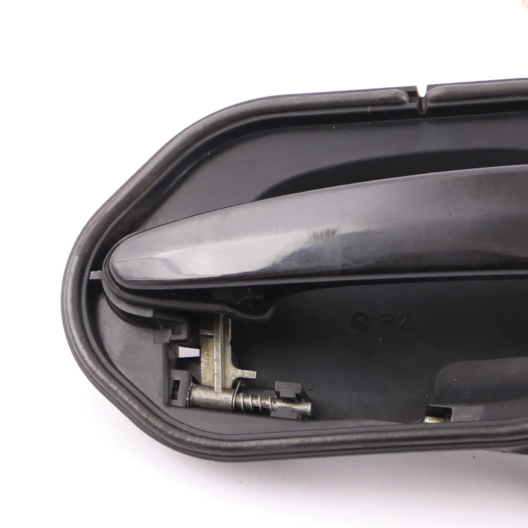 Complete Front Right Grab Handle O/S Schwarz 2 Black 668 to BMW X3 E83 with Part number 3402592 BMW X3 E83 Complete Front Right Grab Handle O/S Schwarz 2 Black 668 - SKU rhd-3402592-SCH - Part number 3402592