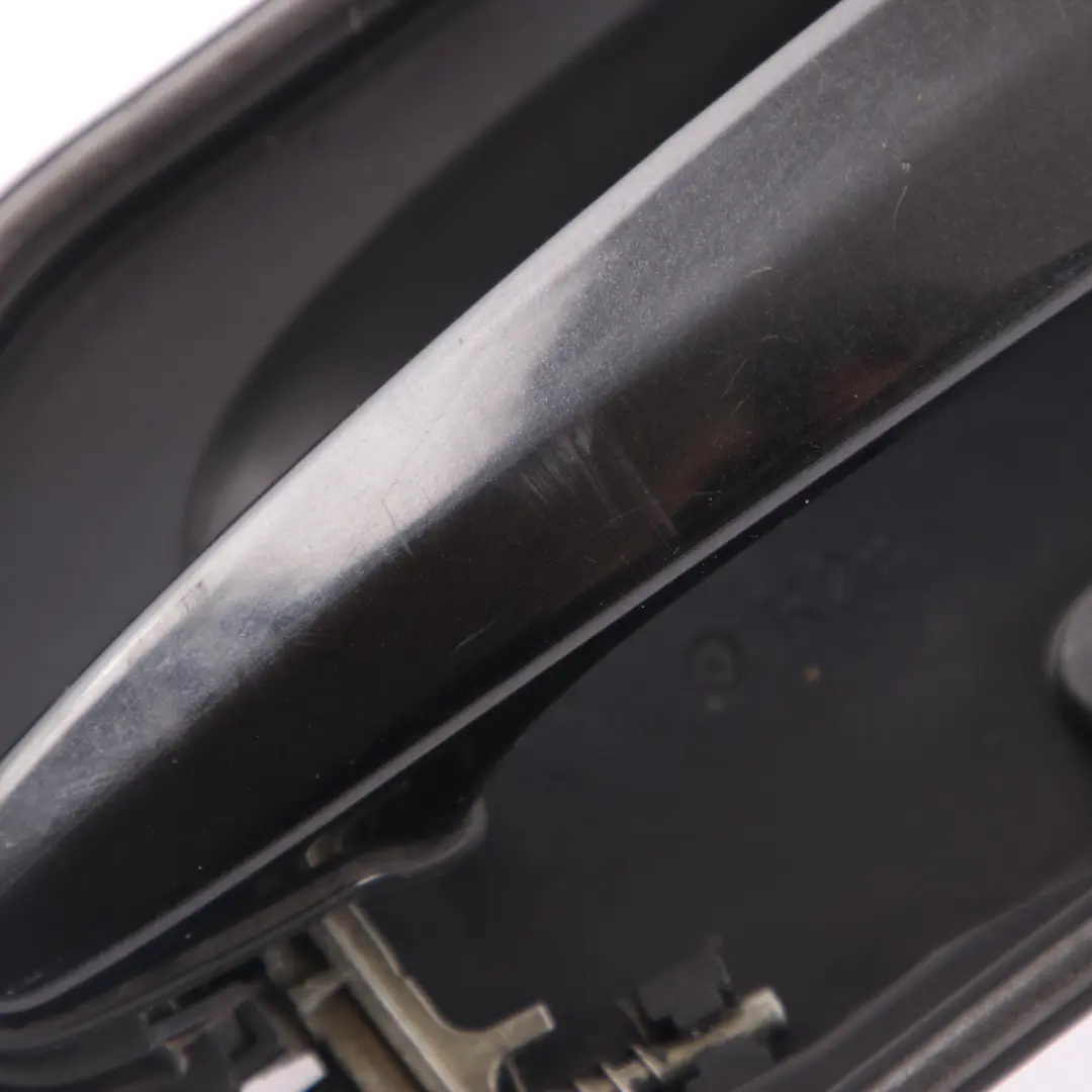 Complete Front Right Grab Handle O/S Schwarz 2 Black 668 to BMW X3 E83 with Part number 3402592 BMW X3 E83 Complete Front Right Grab Handle O/S Schwarz 2 Black 668 - SKU rhd-3402592-SCH - Part number 3402592