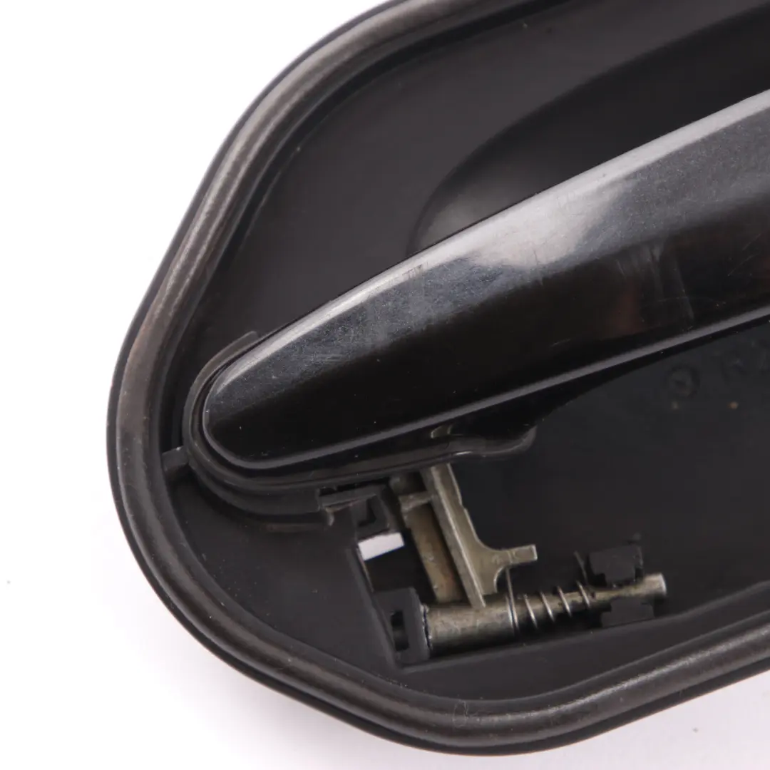 Complete Front Right Grab Handle O/S Schwarz 2 Black 668 to BMW X3 E83 with Part number 3402592 BMW X3 E83 Complete Front Right Grab Handle O/S Schwarz 2 Black 668 - SKU rhd-3402592-SCH - Part number 3402592
