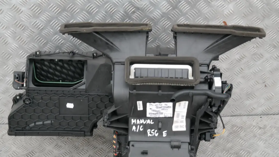 HEATER BLOWER MATRIX BOX VALEO 3423705 to BMW MINI Cooper One R56 R57 R58 R59 with Part number 64113423705 BMW MINI Cooper One R56 R57 R58 R59 HEATER BLOWER MATRIX BOX VALEO 3423705 - SKU rhd-3423705 - Part number 64113423705