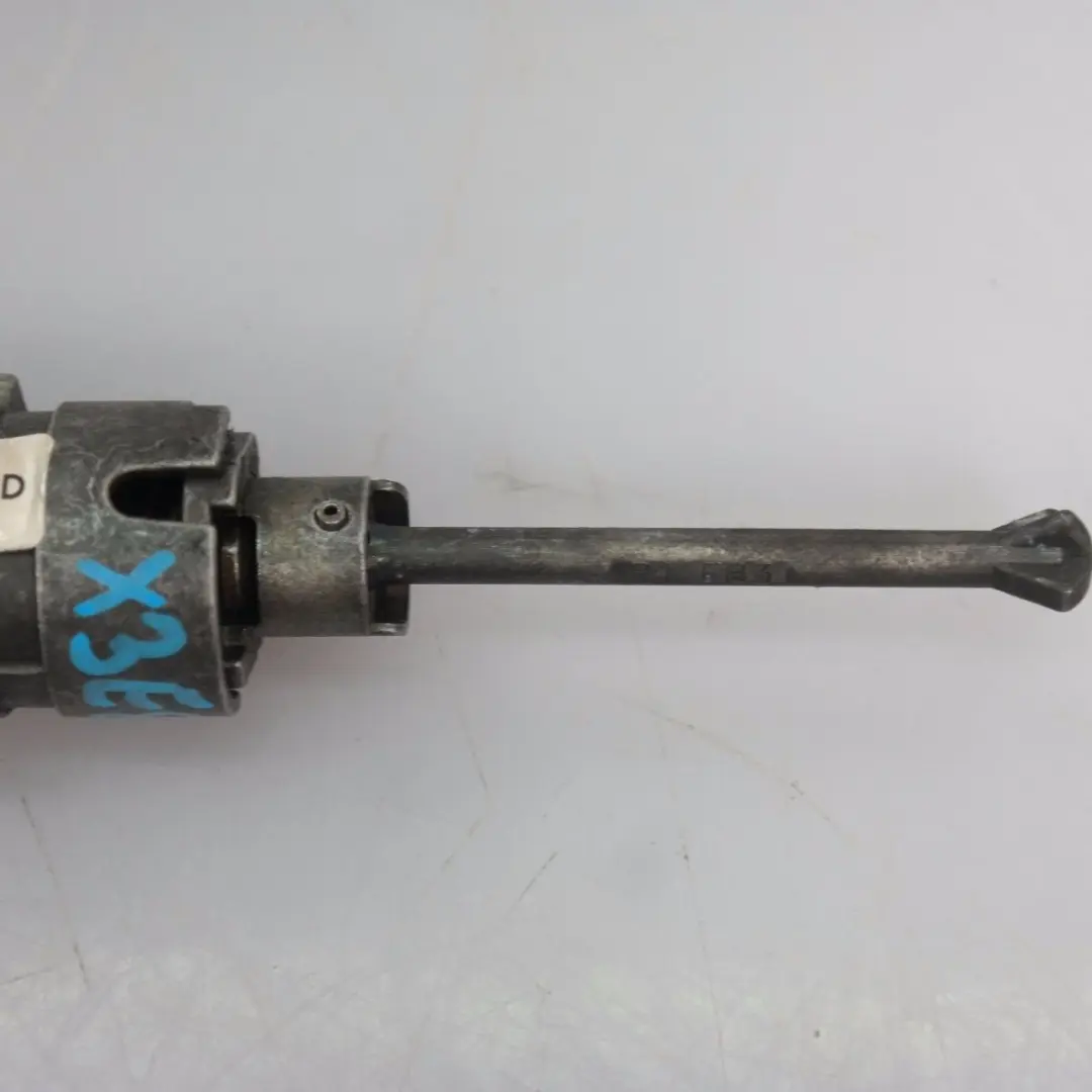 Catch Lock Cylinder Front Right O/S Handle to BMW X3 Series E83 with Part number 3449073 BMW X3 Series E83 Catch Lock Cylinder Front Right O/S Handle - SKU rhd-3449073 - Part number 3449073