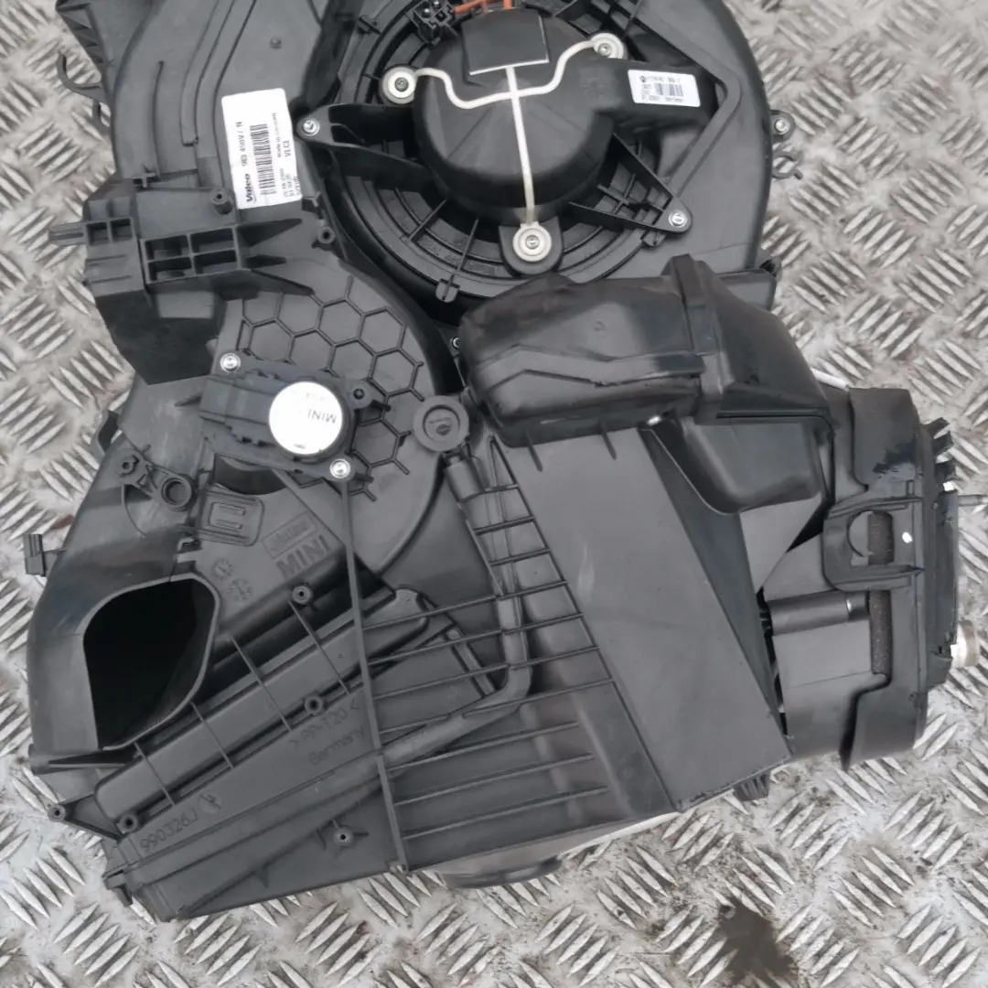 HEATER BLOWER MATRIX BOX VALEO 3453616 to BMW MINI Cooper S One R56 R57 LCi R58 R59 with Part number 64113453616 BMW MINI Cooper S One R56 R57 LCi R58 R59 HEATER BLOWER MATRIX BOX VALEO 3453616 - SKU rhd-3453616 - Part number 64113453616