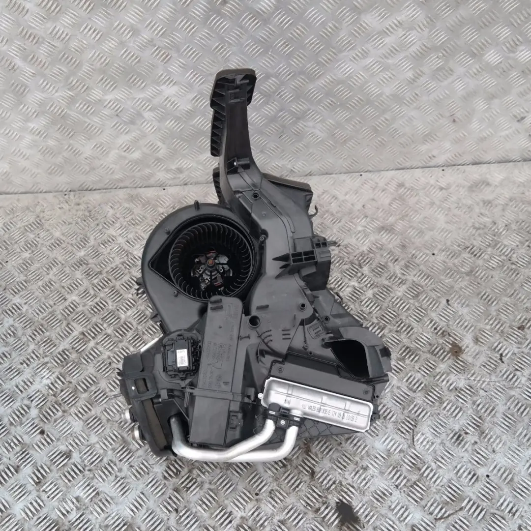 HEATER BLOWER MATRIX BOX VALEO 3453616 to BMW MINI Cooper S One R56 R57 LCi R58 R59 with Part number 64113453616 BMW MINI Cooper S One R56 R57 LCi R58 R59 HEATER BLOWER MATRIX BOX VALEO 3453616 - SKU rhd-3453616 - Part number 64113453616