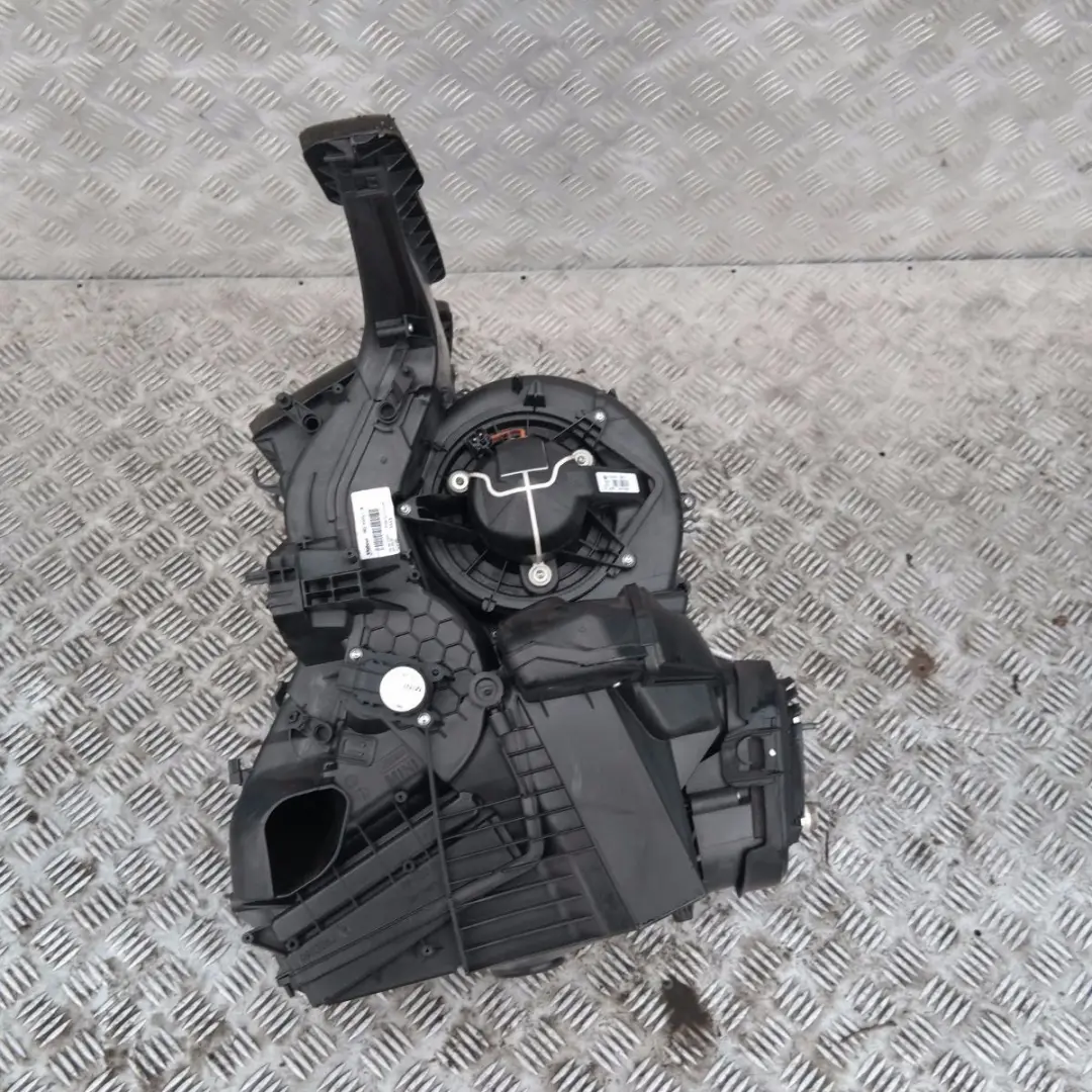 HEATER BLOWER MATRIX BOX VALEO 3453616 to BMW MINI Cooper S One R56 R57 LCi R58 R59 with Part number 64113453616 BMW MINI Cooper S One R56 R57 LCi R58 R59 HEATER BLOWER MATRIX BOX VALEO 3453616 - SKU rhd-3453616 - Part number 64113453616