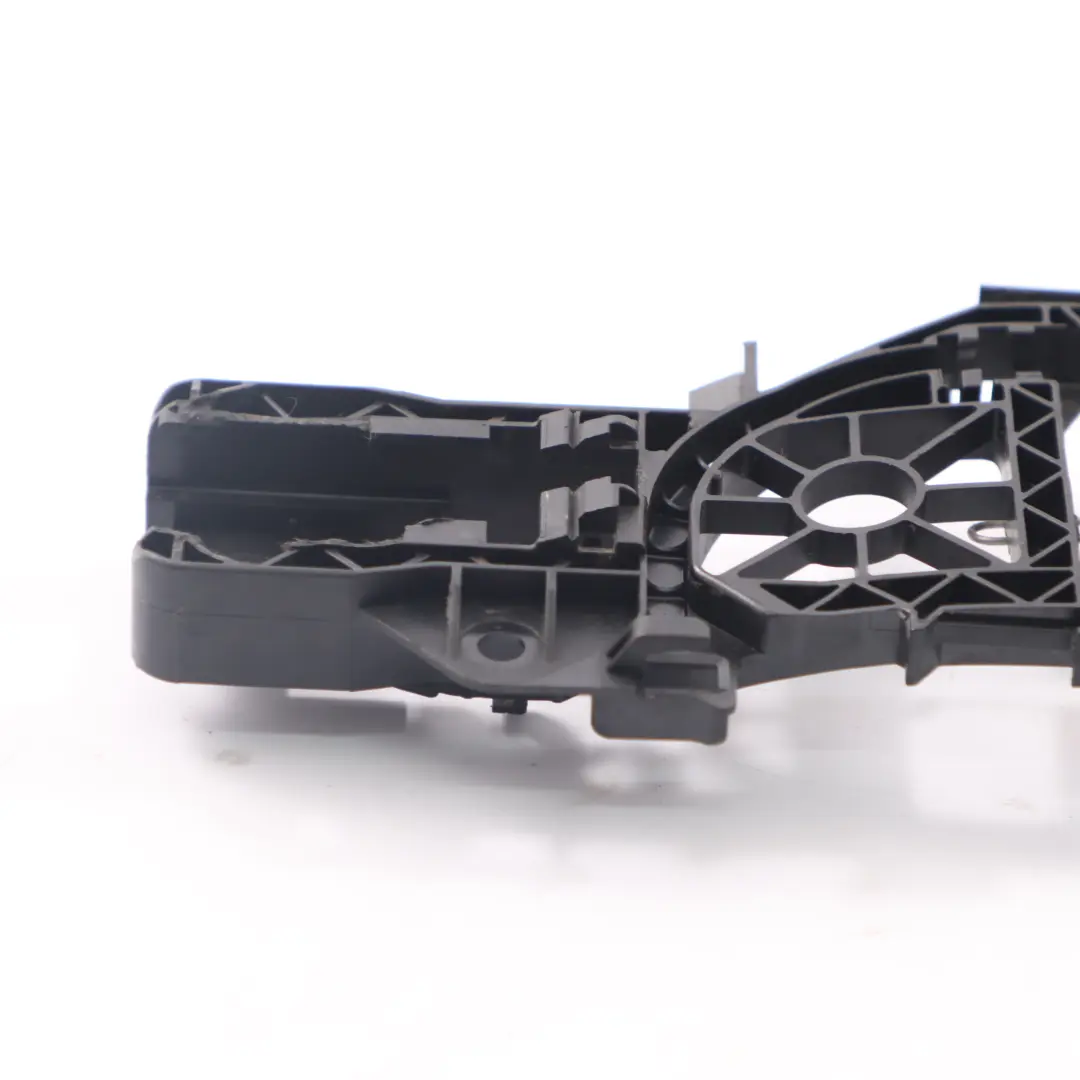 Door Handle Base Front Right O/S Bracket Bearing to Volkswagen Passat B6 with Part number 3C0837886H Volkswagen Passat B6 Door Handle Base Front Right O/S Bracket Bearing - SKU rhd-3C0837886H - Part number 3C0837886H