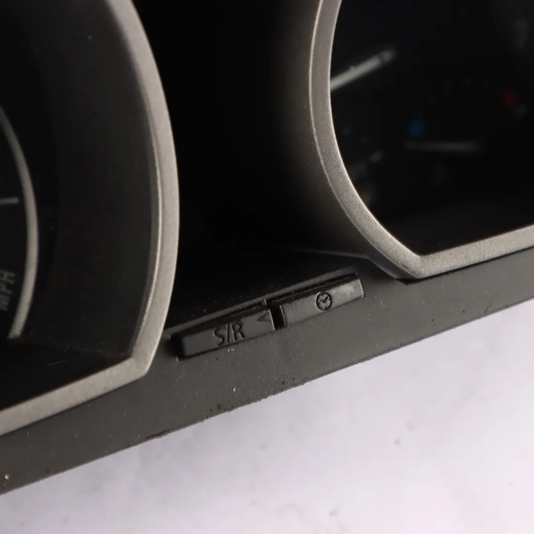 Instrument Cluster Speedo Clocks Meter Manual to BMW Z4 E85 Roadster Petrol with Part number 4125402 BMW Z4 E85 Roadster Petrol Instrument Cluster Speedo Clocks Meter Manual - SKU rhd-4125402-1 - Part number 4125402