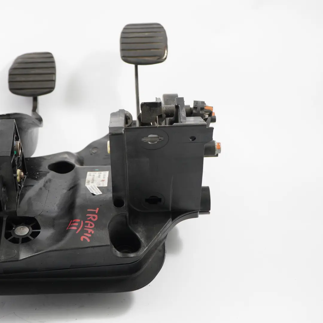 Brake Clutch Pedal Box Assembly to Renault Trafic III Vauxhall Vivaro B with Part number 465104286R Renault Trafic III Vauxhall Vivaro B Brake Clutch Pedal Box Assembly - SKU rhd-465104286R - Part number 465104286R