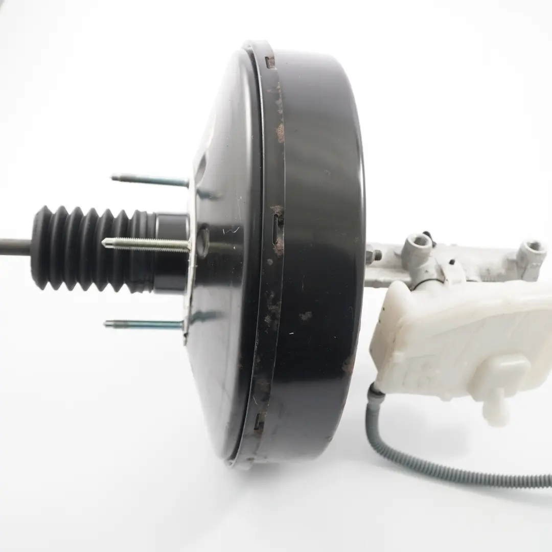 Brake Servo Renault Trafic Vauxhall Vivaro 1.6 Brake Master Cylinder to with Part number 472101336R Brake Servo Renault Trafic Vauxhall Vivaro 1.6 Brake Master Cylinder - SKU rhd-472101336R - Part number 472101336R