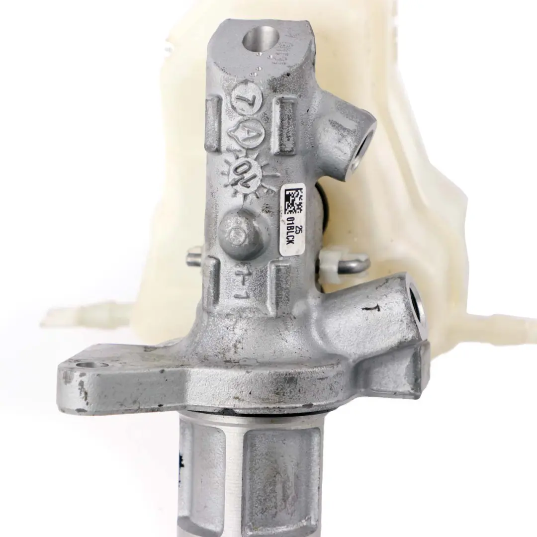 Brake Servo Master Cylinder Container to BMW 3 Series E90 E91 E92 with Part number 6785665 BMW 3 Series E90 E91 E92 Brake Servo Master Cylinder Container - SKU rhd-6785665 - Part number 6785665