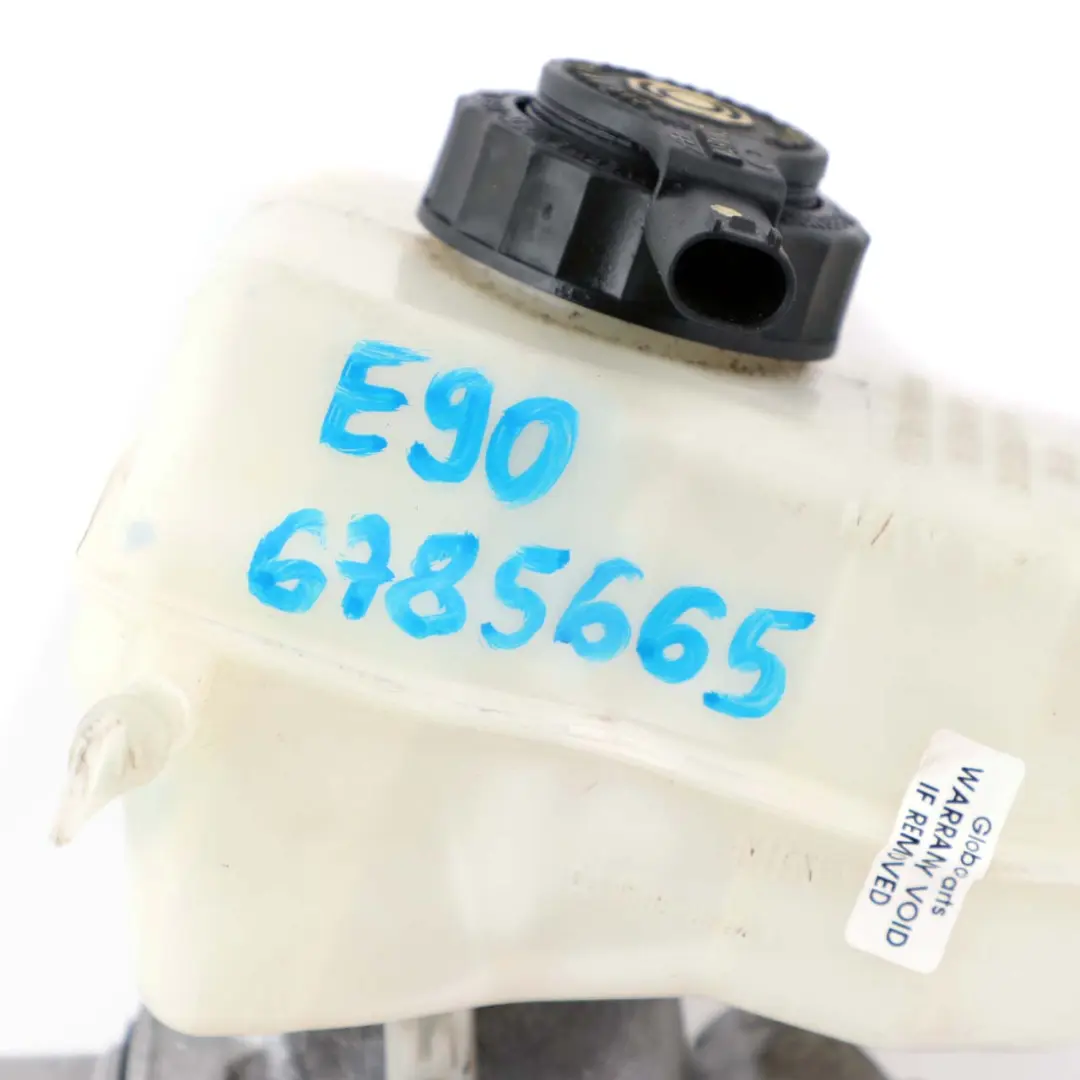 Brake Servo Master Cylinder Container to BMW 3 Series E90 E91 E92 with Part number 6785665 BMW 3 Series E90 E91 E92 Brake Servo Master Cylinder Container - SKU rhd-6785665 - Part number 6785665