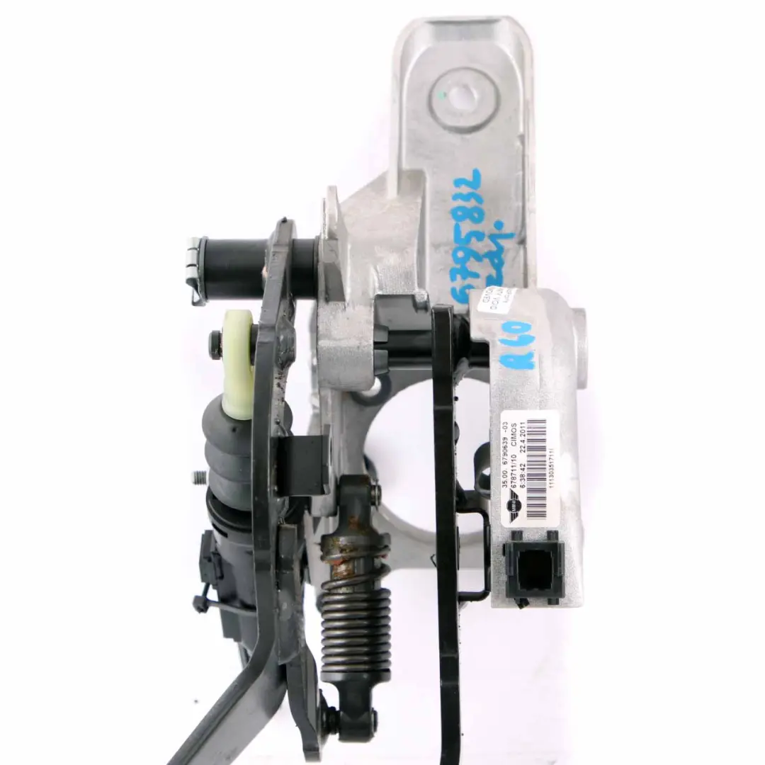 Brake Clutch Support Pedals Set Complete Assembly to Mini R60 Countryman with Part number 6790639 Mini R60 Countryman Brake Clutch Support Pedals Set Complete Assembly - SKU rhd-6790639 - Part number 6790639