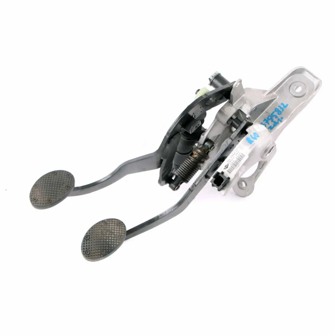 Brake Clutch Support Pedals Set Complete Assembly to Mini R60 Countryman with Part number 6790639 Mini R60 Countryman Brake Clutch Support Pedals Set Complete Assembly - SKU rhd-6790639 - Part number 6790639