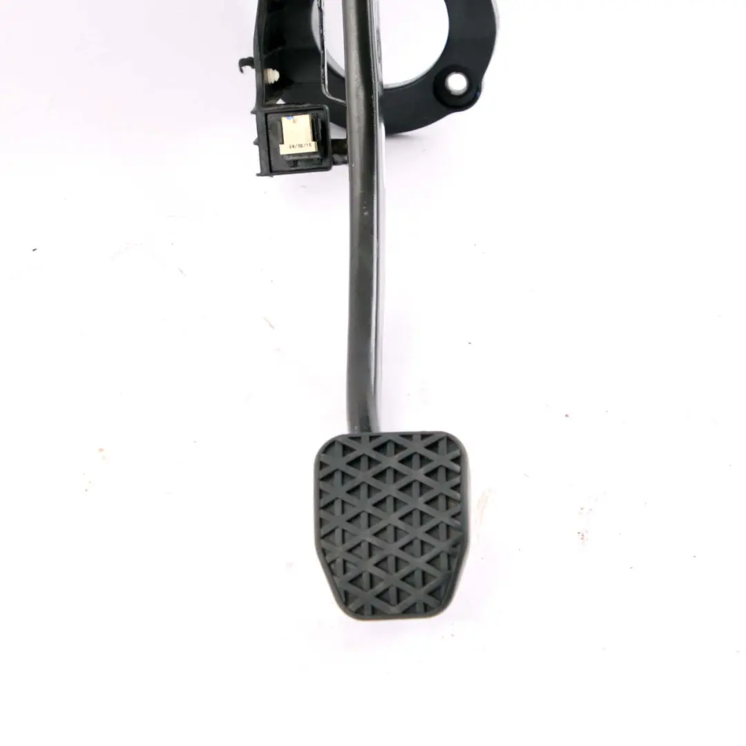 60Ah 94Ah Complete Foot Brake Pedal Assembly to BMW i3 I01 Hybrid Electric with Part number 6799926 BMW i3 I01 Hybrid Electric 60Ah 94Ah Complete Foot Brake Pedal Assembly - SKU rhd-6799926 - Part number 6799926