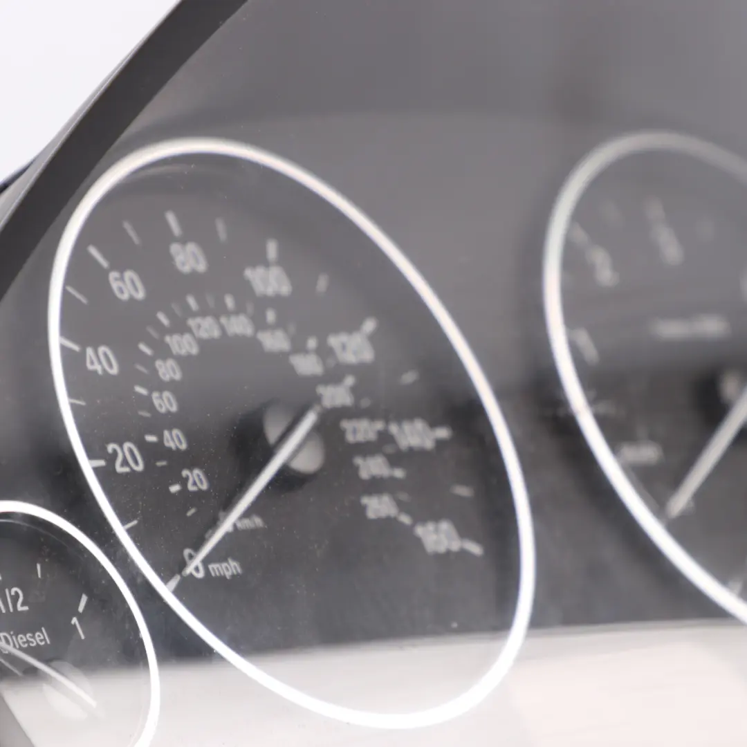 Instrument Cluster BMW F30 F31 F32 Diesel Speedo Clocks Meter Automatic to with Part number 6805213 Instrument Cluster BMW F30 F31 F32 Diesel Speedo Clocks Meter Automatic - SKU rhd-6805213 - Part number 6805213