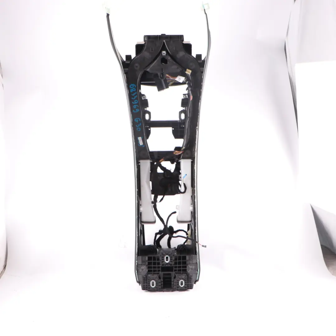 Centre Console Armrest Arm Rest Holder Cover Leather Black to BMW G30 with Part number 6833969 BMW G30 Centre Console Armrest Arm Rest Holder Cover Leather Black - SKU rhd-6833969 - Part number 6833969