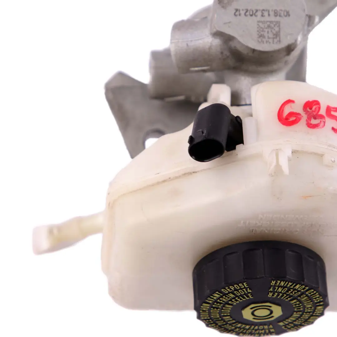 Brake Servo Master Cylinder Container Reservoir to BMW 1 3 4 Series F20 F30 F32 with Part number 6851094 BMW 1 3 4 Series F20 F30 F32 Brake Servo Master Cylinder Container Reservoir - SKU rhd-6851094 - Part number 6851094