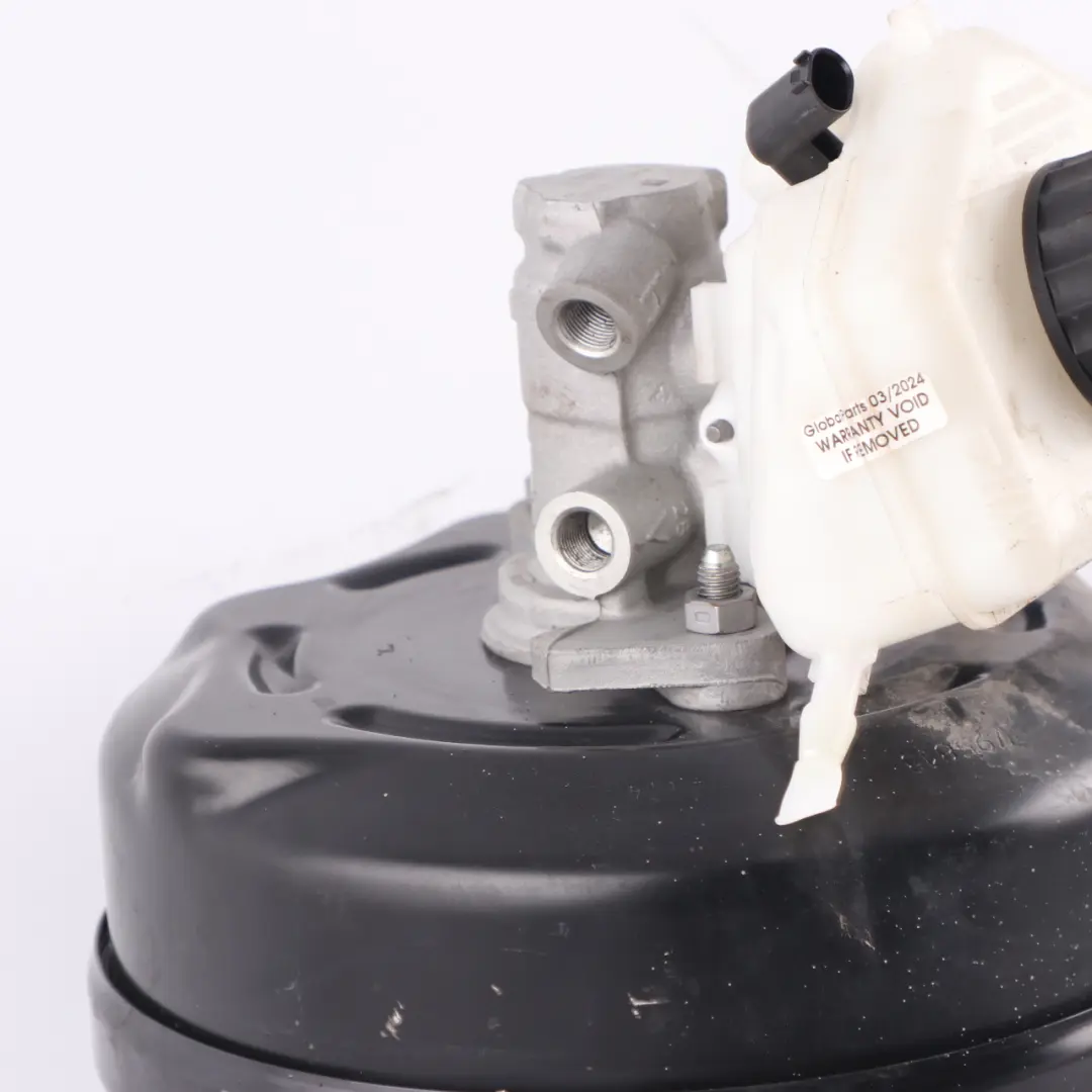 Brake Servo BMW F32 Brake Booster Master Cylinder Reservoir to with Part number 6872134 Brake Servo BMW F32 Brake Booster Master Cylinder Reservoir - SKU rhd-6872134 - Part number 6872134