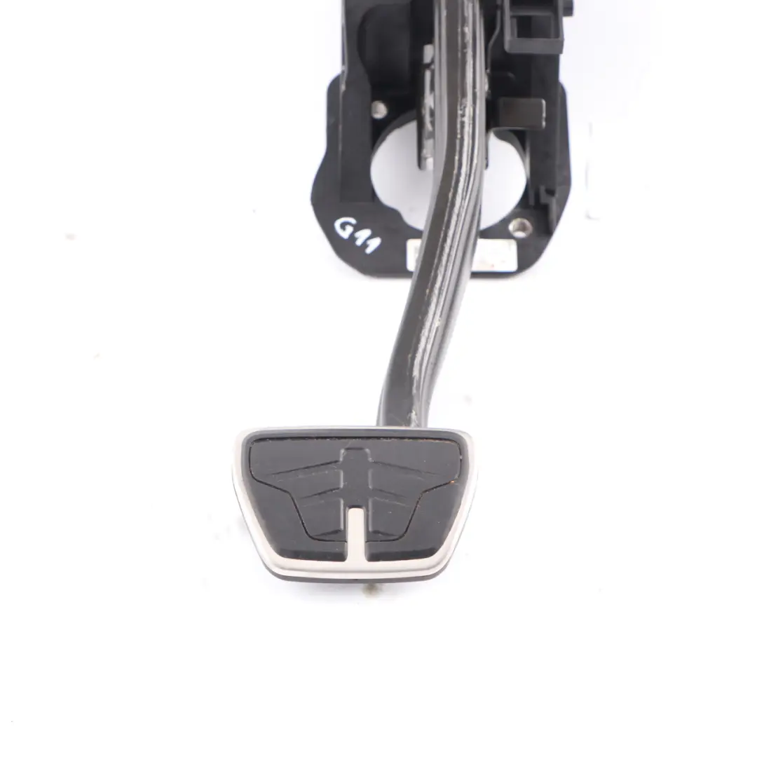 Brake Pedal Foot Controls Lever Assembly to BMW G11 G30 with Part number 6874274 BMW G11 G30 Brake Pedal Foot Controls Lever Assembly - SKU rhd-6874274 - Part number 6874274