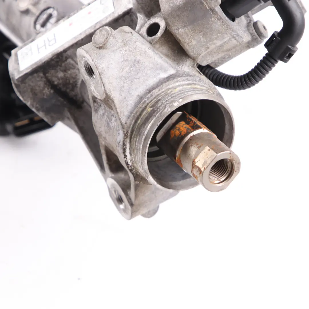 Steering Rack BMW X3 F25 Electrical Electric Power Box Gear RH to with Part number 6881105 Steering Rack BMW X3 F25 Electrical Electric Power Box Gear RH - SKU rhd-6881105 - Part number 6881105