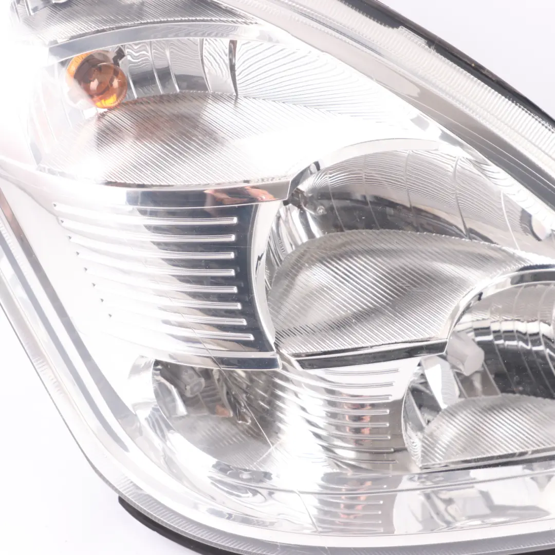 Headlamp Headlight Front Right O/S Lamp Light to Iveco Daily 3 with Part number 69500003 Iveco Daily 3 Headlamp Headlight Front Right O/S Lamp Light - SKU rhd-69500003 - Part number 69500003