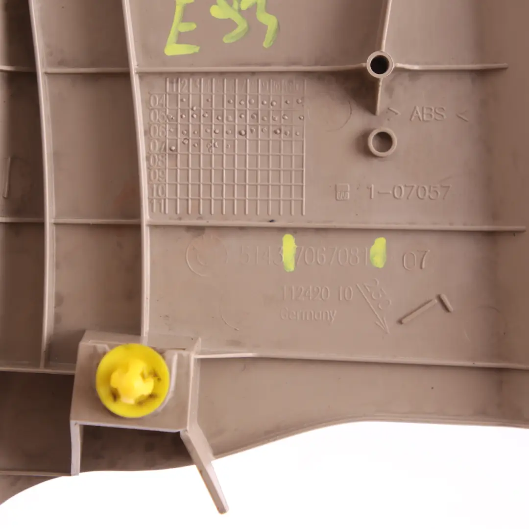 Lateral Trim Panel Front Left Leg Room Cream Beige to BMW E92 E93 LCI with Part number 7067081 BMW E92 E93 LCI Lateral Trim Panel Front Left Leg Room Cream Beige - SKU rhd-6957129 - Part number 7067081