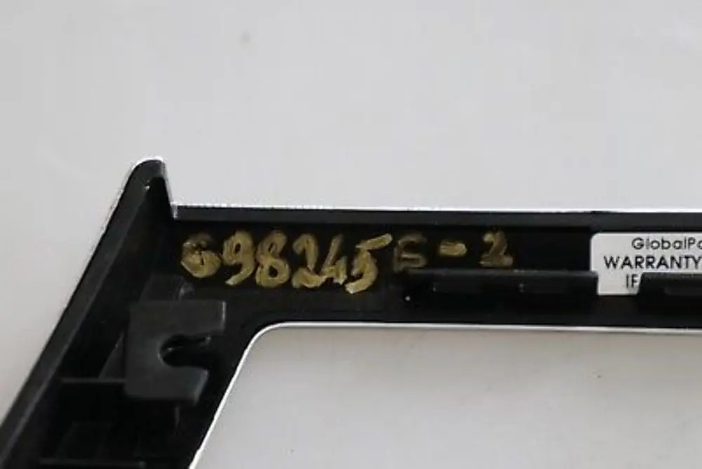 Dashboard Aluminium Right O/S to BMW 3 Series E90 E91 E92 E93 Cover with Part number 6982456 BMW 3 Series E90 E91 E92 E93 Cover Dashboard Aluminium Right O/S - SKU rhd-6982456-2 - Part number 6982456