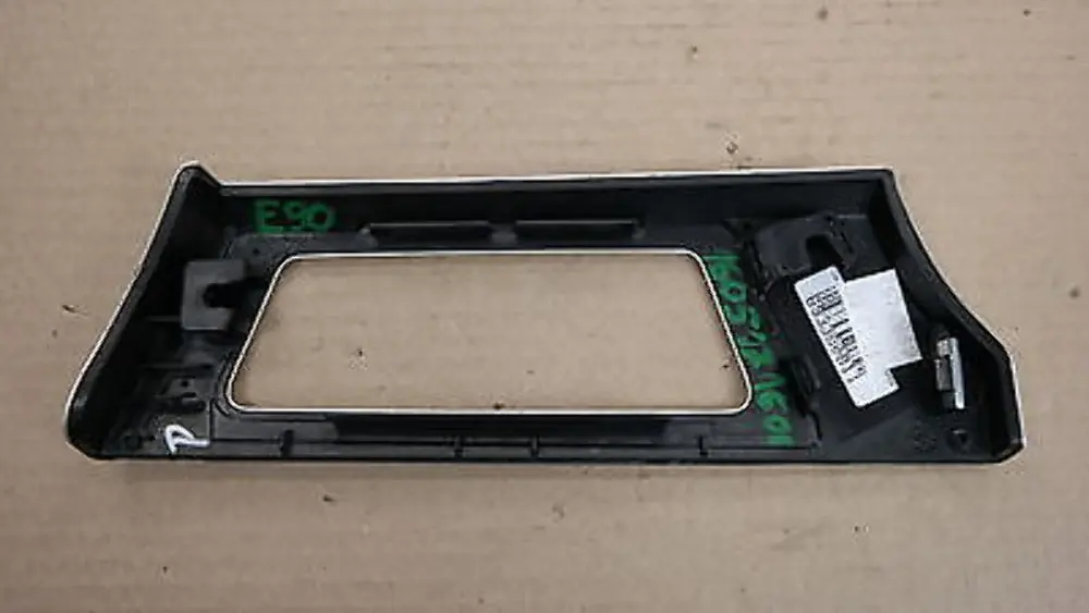 Dashboard Aluminium Right O/S to BMW 3 Series 4 E90 E91 E92 E93 Cover with Part number 6982456 BMW 3 Series 4 E90 E91 E92 E93 Cover Dashboard Aluminium Right O/S - SKU rhd-6982456-4 - Part number 6982456