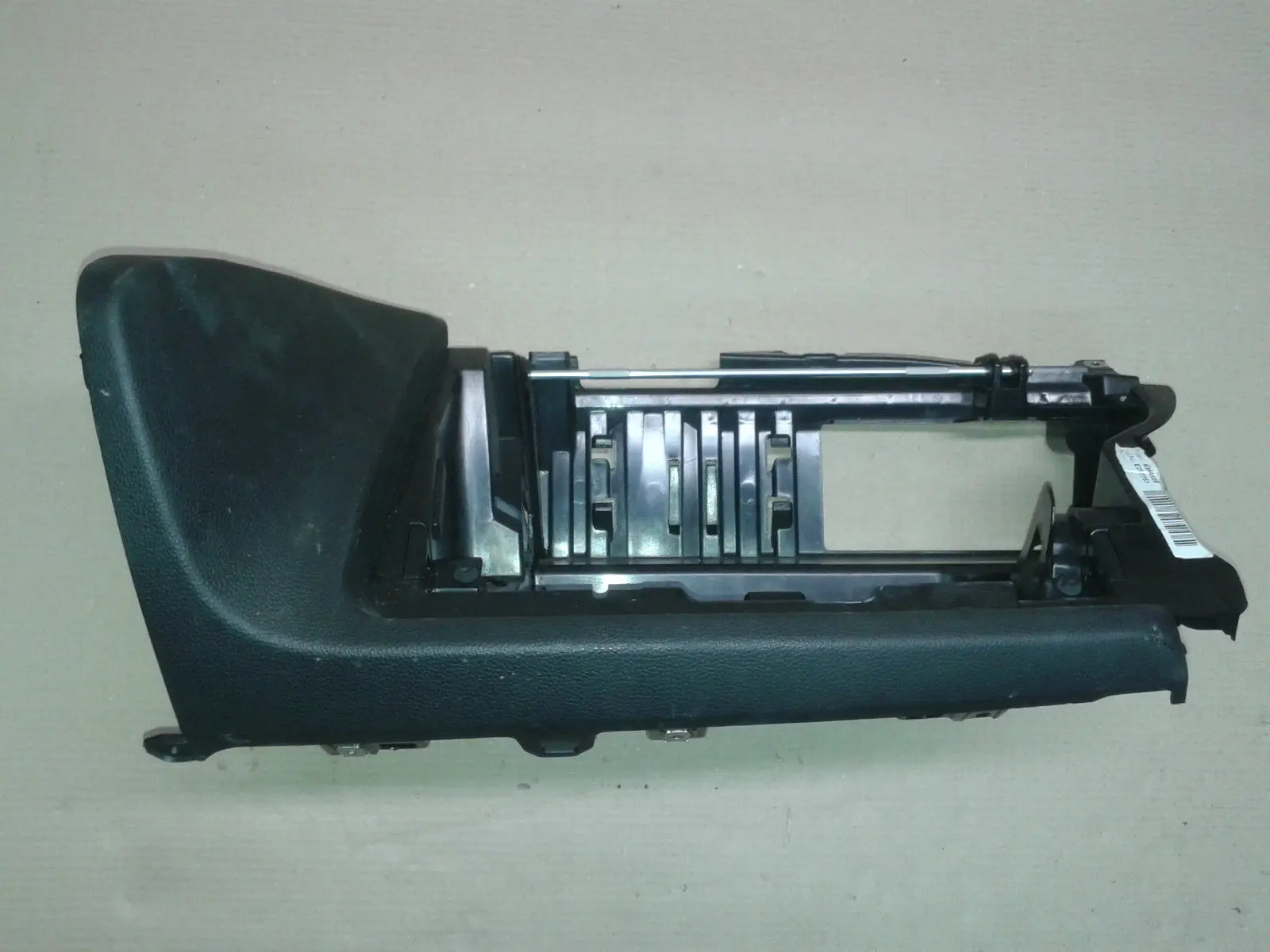 BMW 1  SERIES E81 E82 E87N E87 LCI E88 Cover, glove box dash dashboard