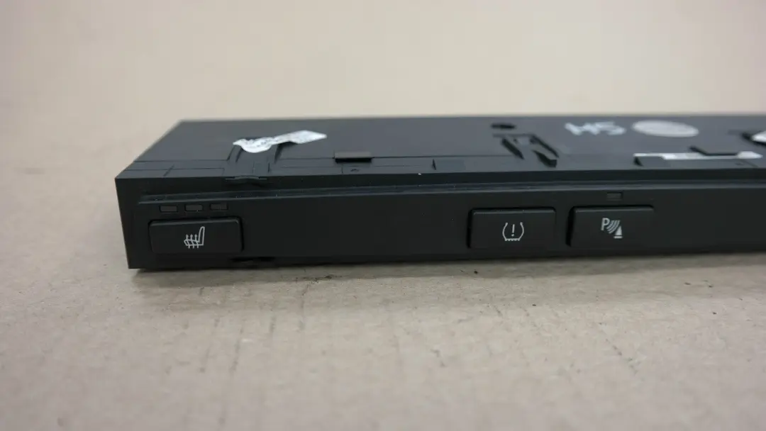 Set Centre Console Switch Center Buttons PDC to BMW 5 Series E60 M5 with Part number 61319133399 BMW 5 Series E60 M5 Set Centre Console Switch Center Buttons PDC - SKU 6985802 - Part number 61319133399