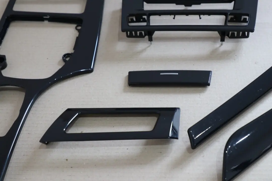 BMW 5 Series E60 E61 LCI Decorative Strip Dash Interior Trim Set Diamantschwarz - SKU rhd-6989010 - Part number 6989010