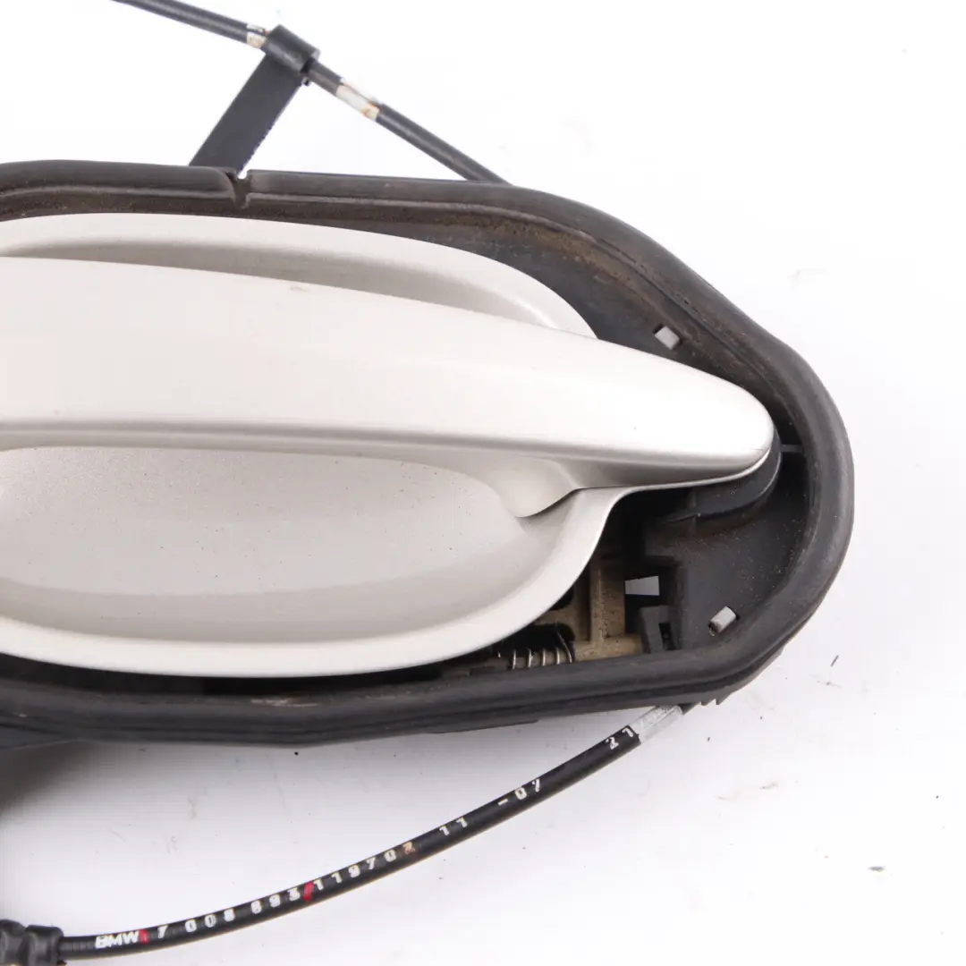 Complete Front Left N/S Grab Handle Mineralsilber Silver to BMW 6 Series E64 with Part number 7008893 BMW 6 Series E64 Complete Front Left N/S Grab Handle Mineralsilber Silver - SKU rhd-7008893-MSB - Part number 7008893